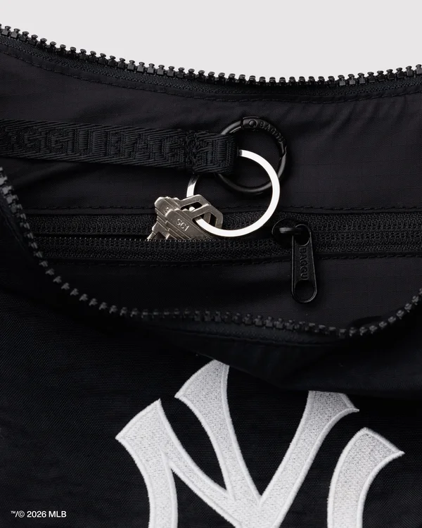 Medium Nylon Crescent Bag - New York Yankees™