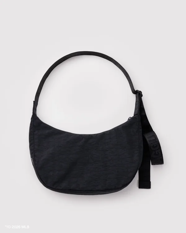 Medium Nylon Crescent Bag - San Francisco Giants™ - Material: heavyweight-nylon
