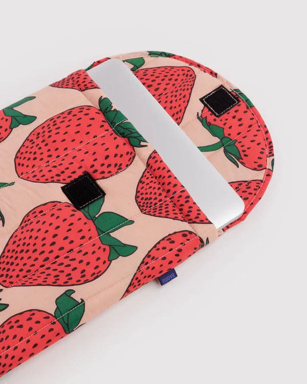 Puffy Laptop Sleeve 16" - Strawberry - Material: ripstop-nylon